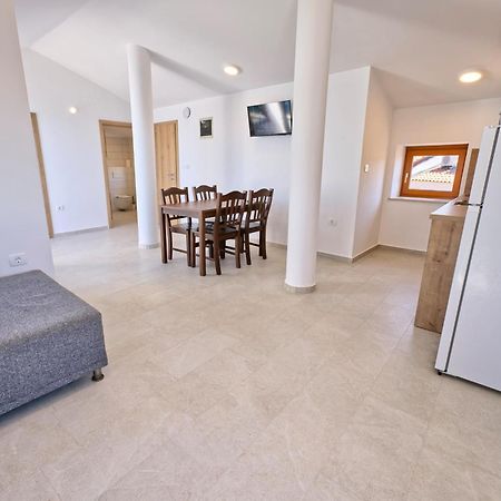 Apartments Punta Pirano Esterno foto