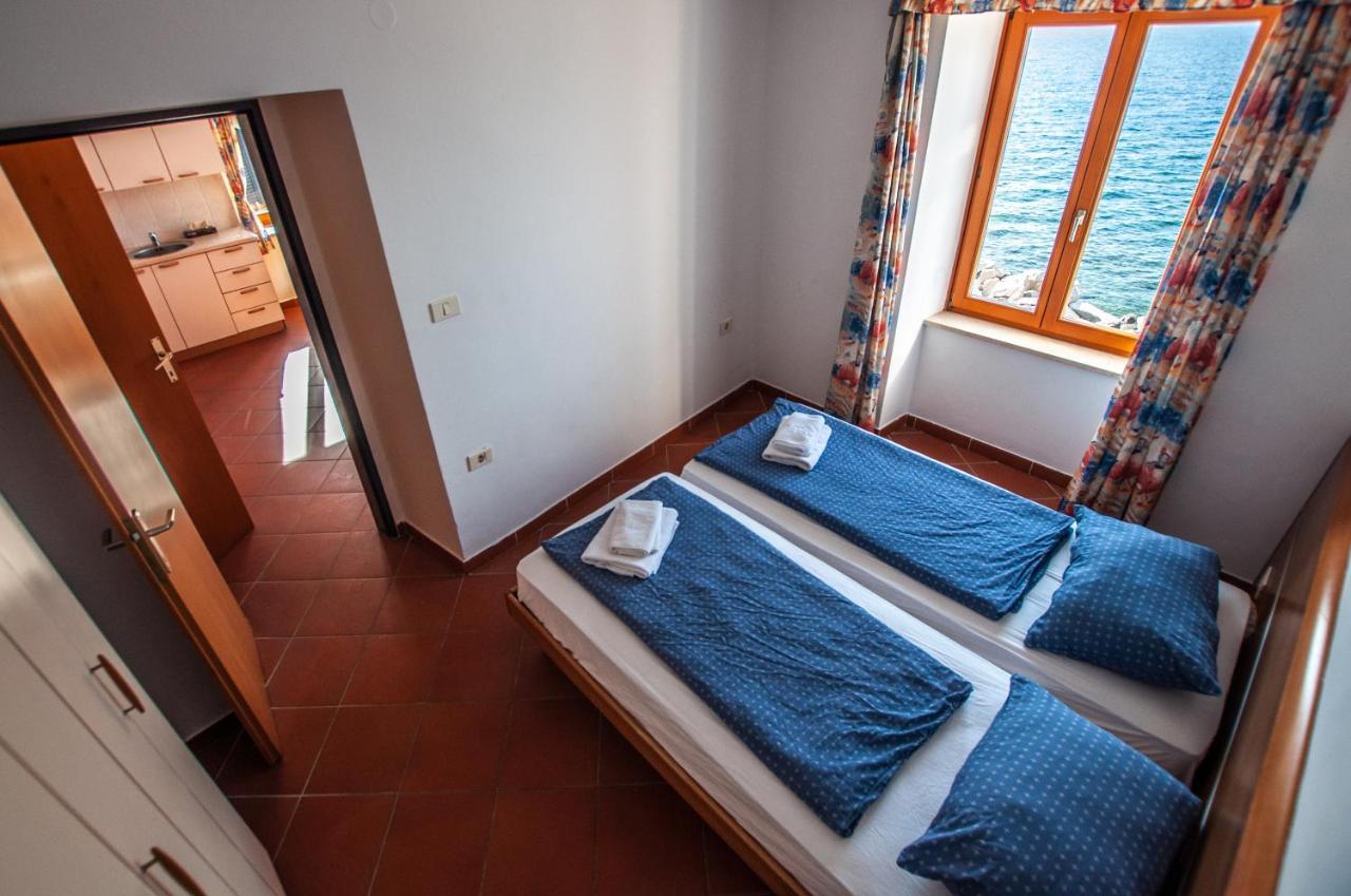Apartments Punta Pirano Esterno foto