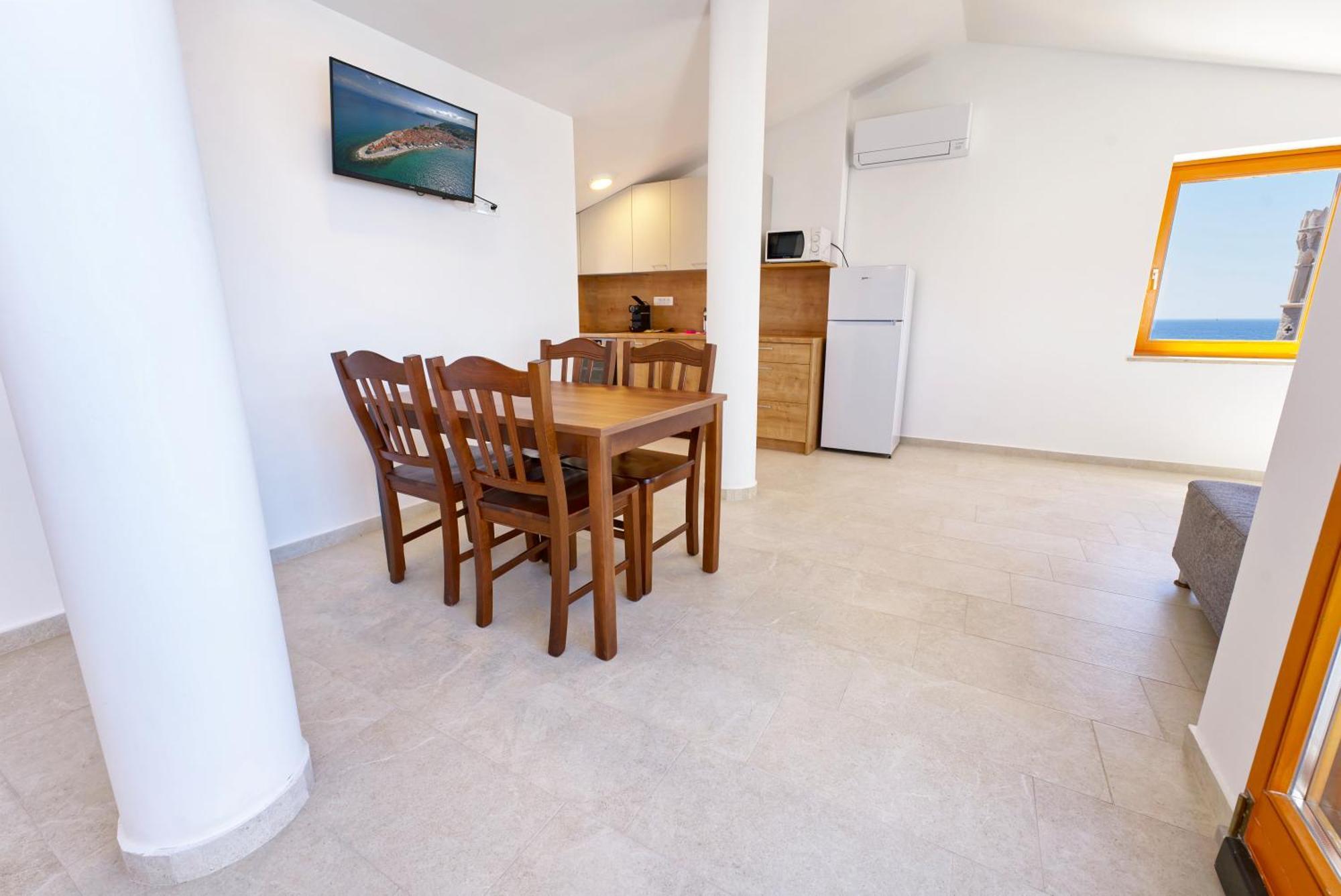 Apartments Punta Pirano Esterno foto