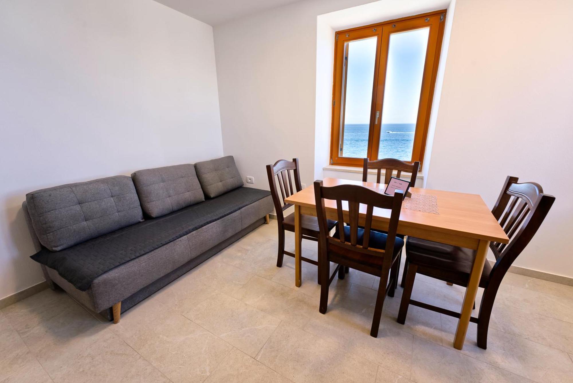 Apartments Punta Pirano Esterno foto
