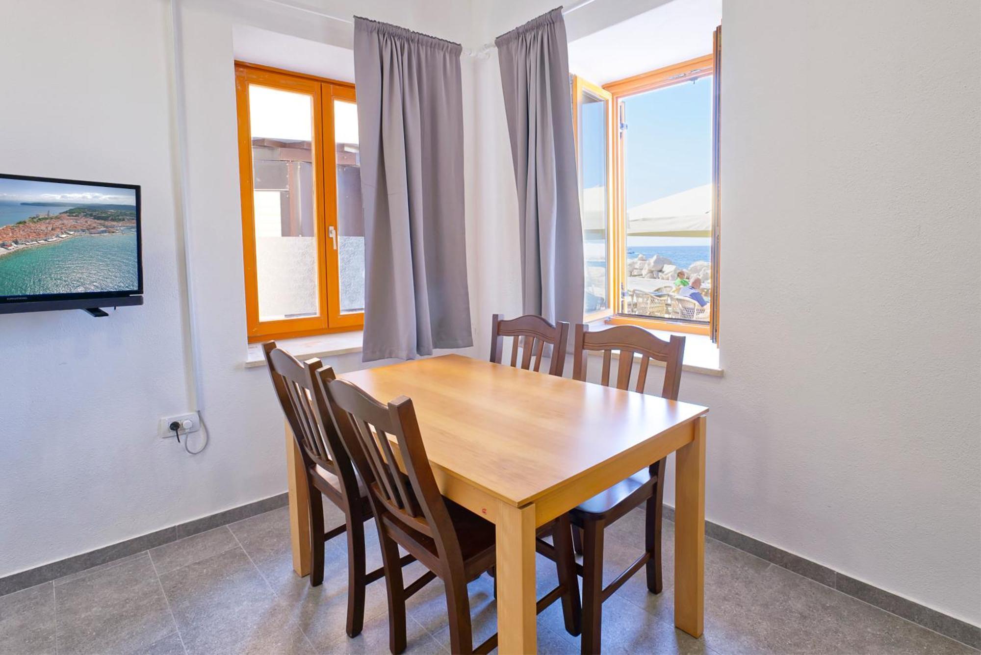 Apartments Punta Pirano Esterno foto